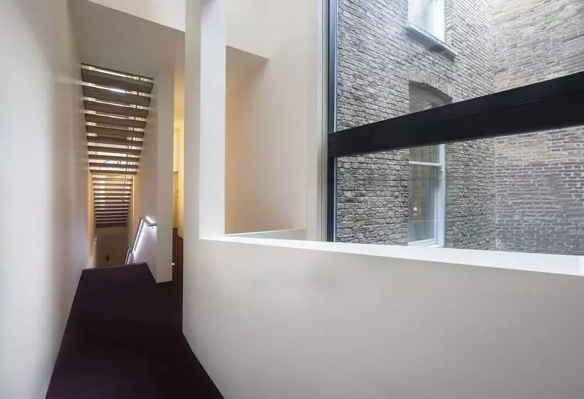 בית מלון כפרי Nottingham Place