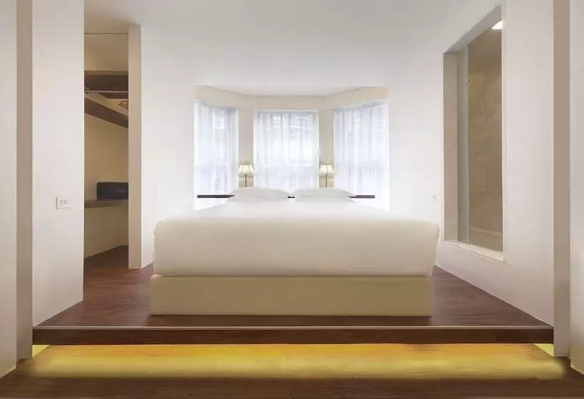 בית מלון כפרי Nottingham Place