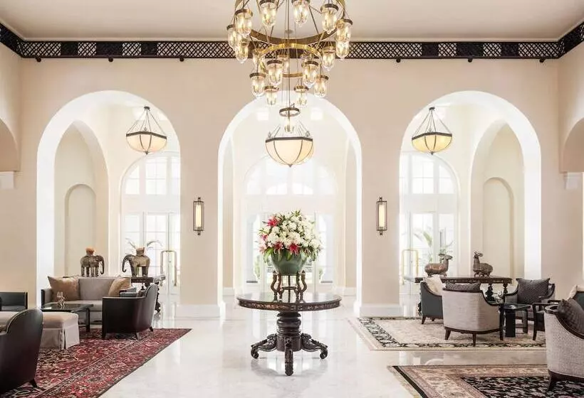 Raffles Hotel Le Royal