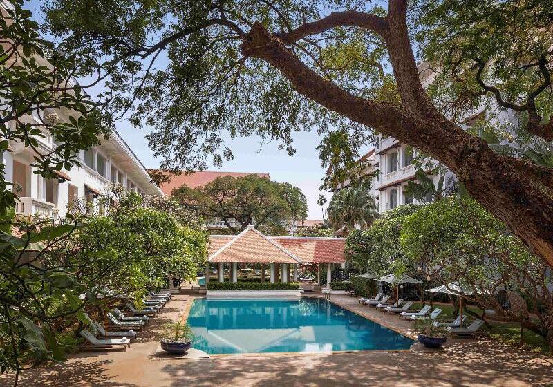 Raffles Hotel Le Royal