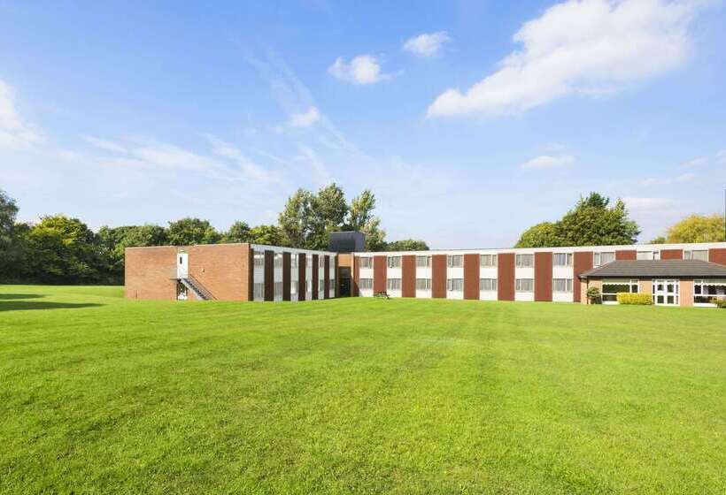 호텔 Ramada Chorley South