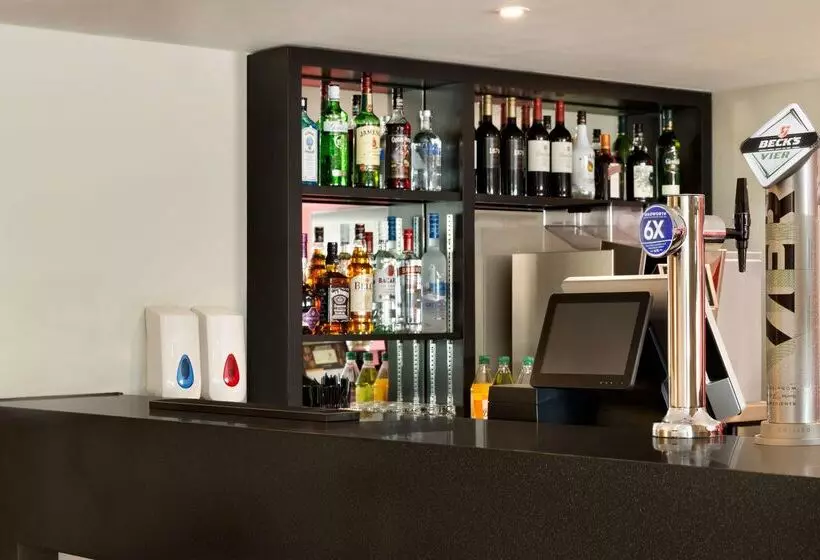 Отель Ramada Chorley South