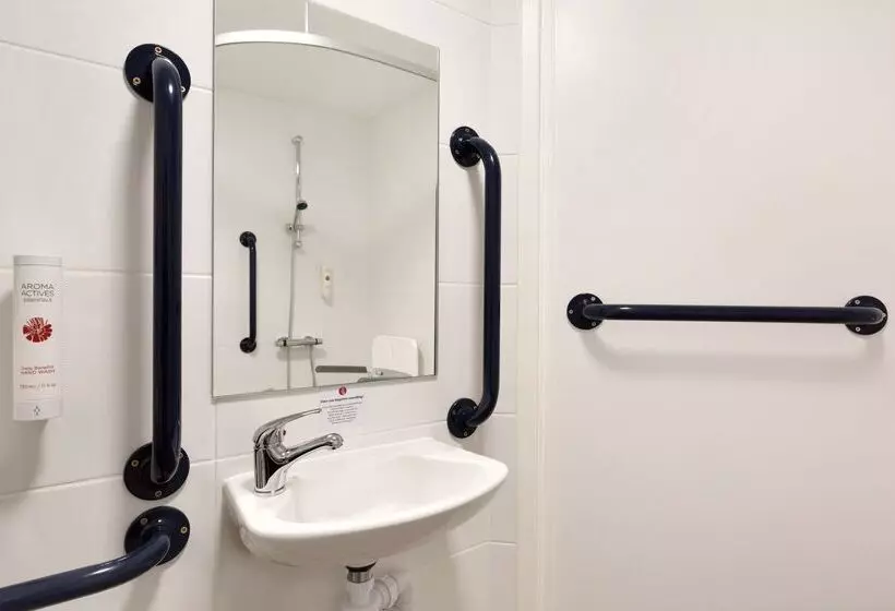 Отель Ramada Chorley South