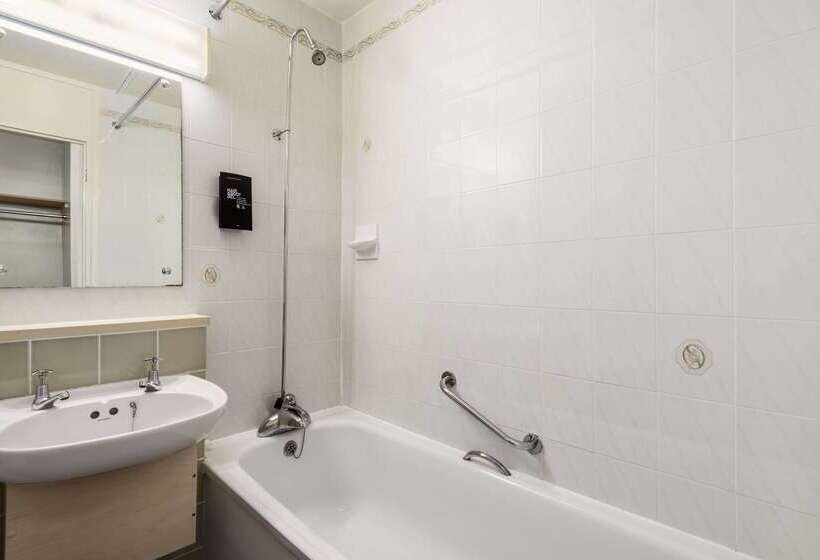 호텔 Ramada Chorley South