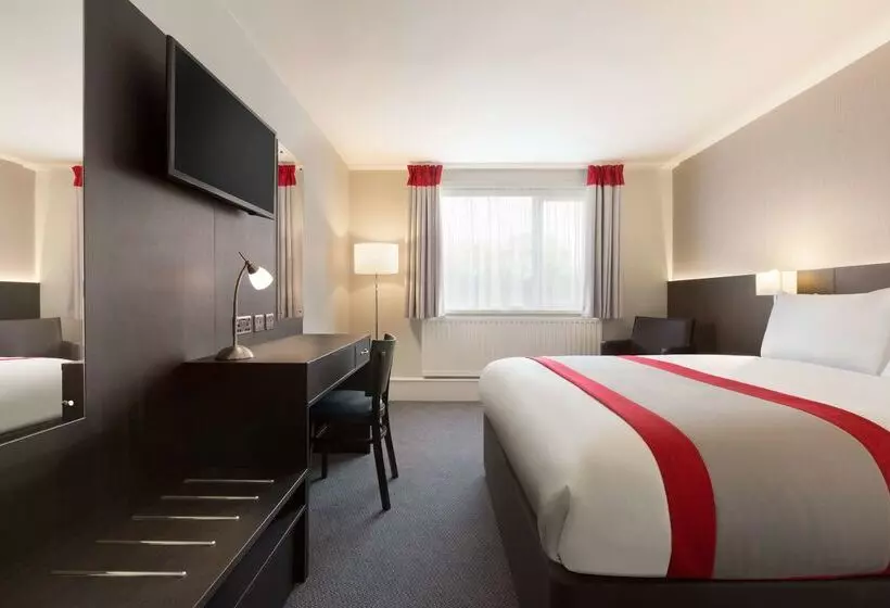 Отель Ramada Chorley South