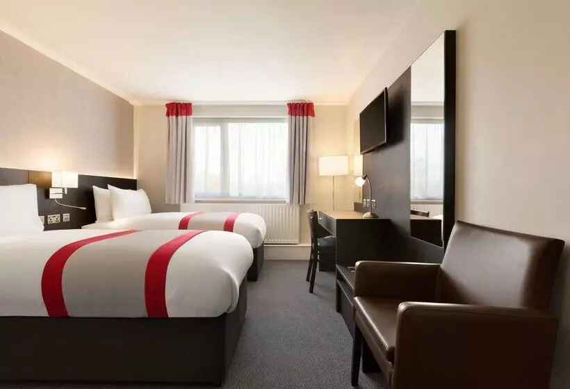 Отель Ramada Chorley South