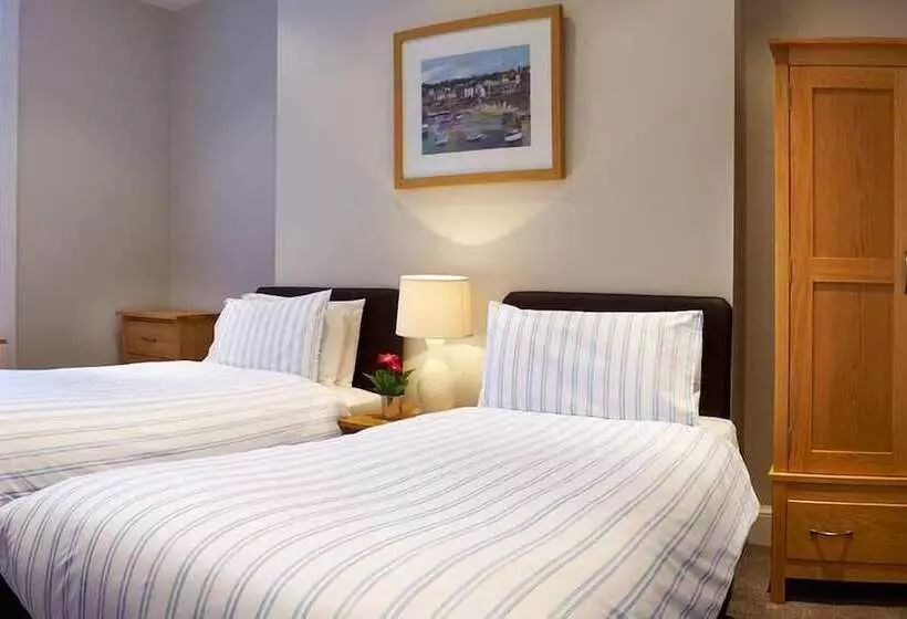 هتل Red Lea Apartments