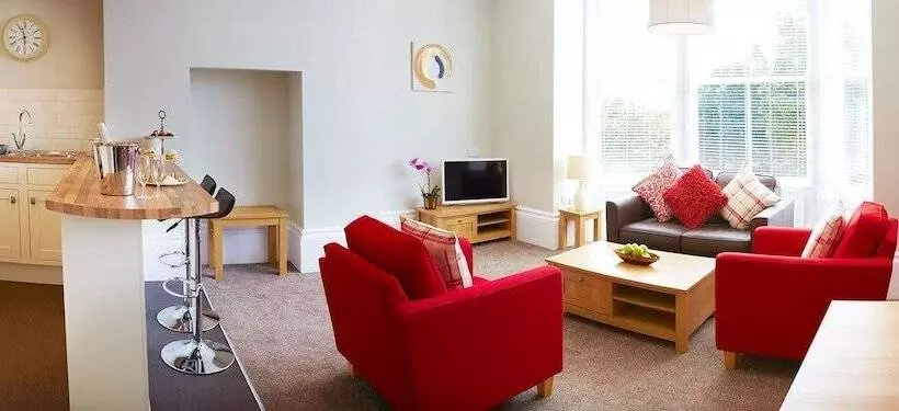 هتل Red Lea Apartments