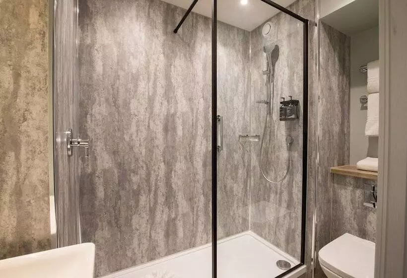 호텔 Royal National