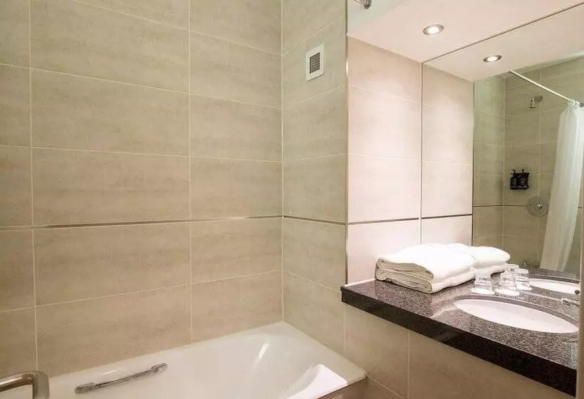 호텔 Royal National