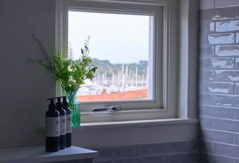 هتل Stanwell House