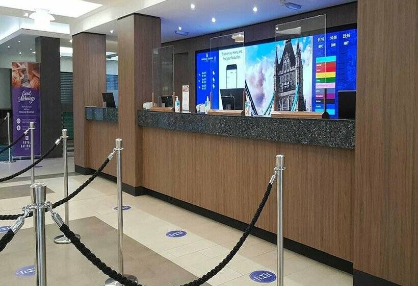 هتل Royal National