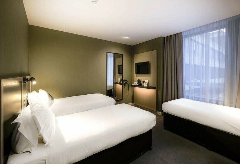 هتل Royal National