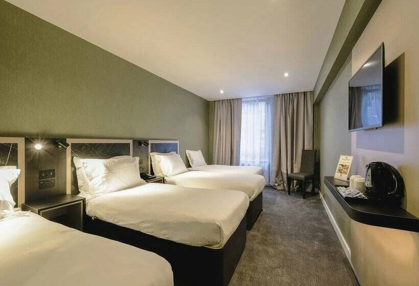 هتل Royal National