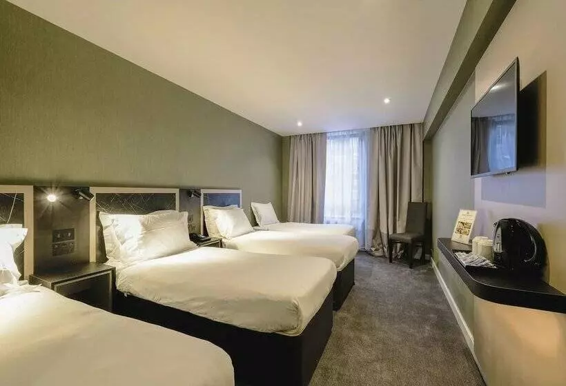 호텔 Royal National