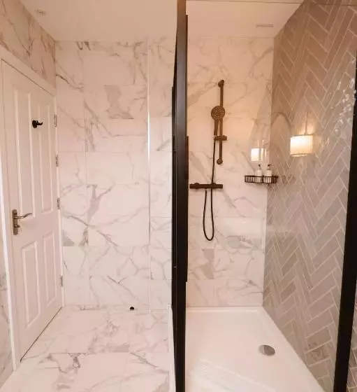 ホテル The Seafield Armscullen