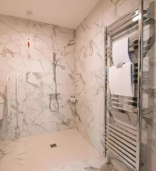 ホテル The Seafield Armscullen