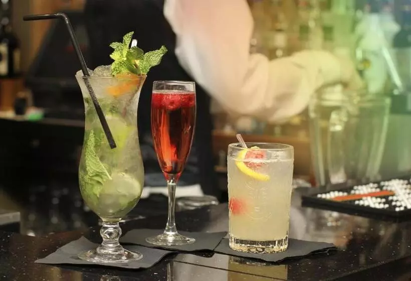 ホテル The Tontine