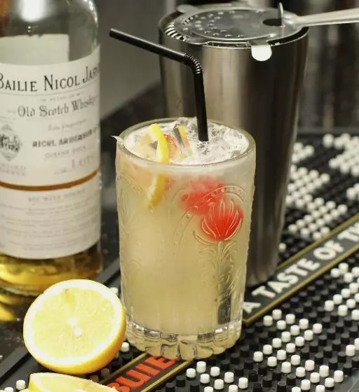 ホテル The Tontine