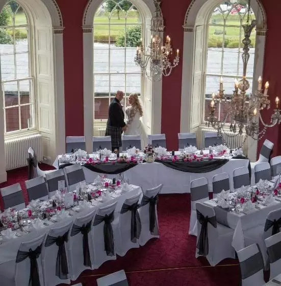 ホテル The Tontine