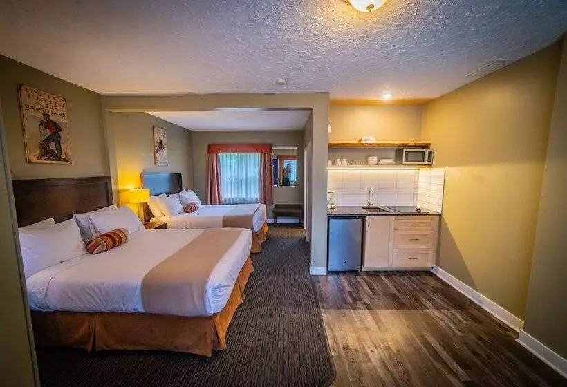 فندق على الطريق Alpine Inn & Suites