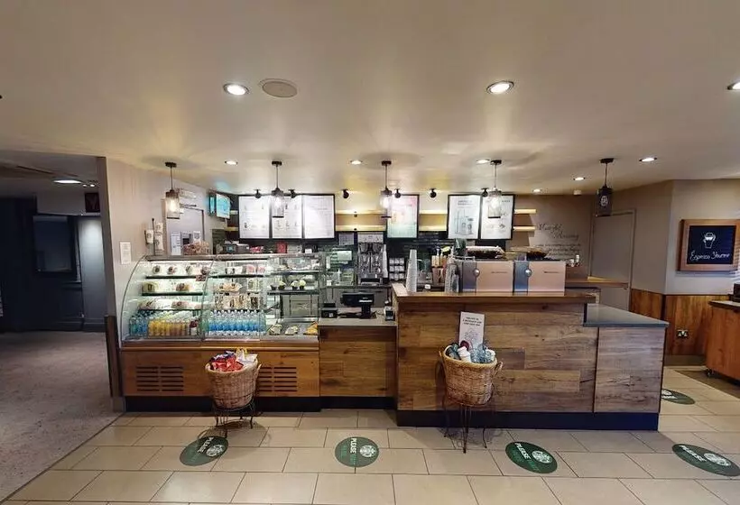 منتجع Village Hotel Wirral