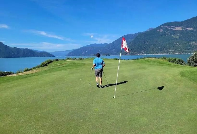 בית מלון כפרי August Jack Motor Inn