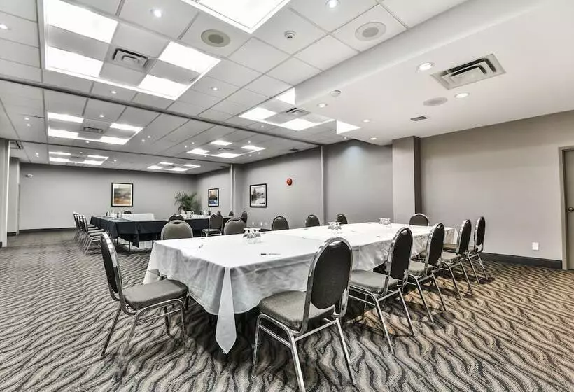 Отель Best Western Plus Cambridge