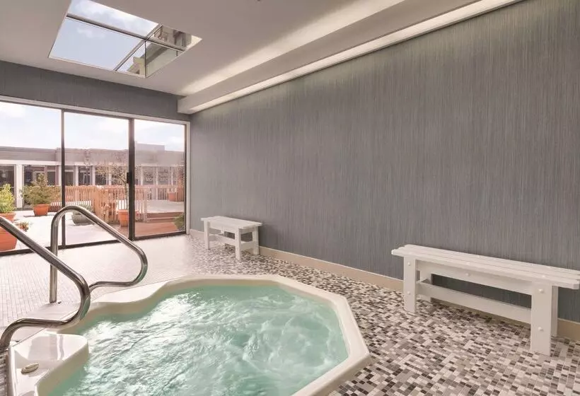 酒店 Coast Discovery Inn