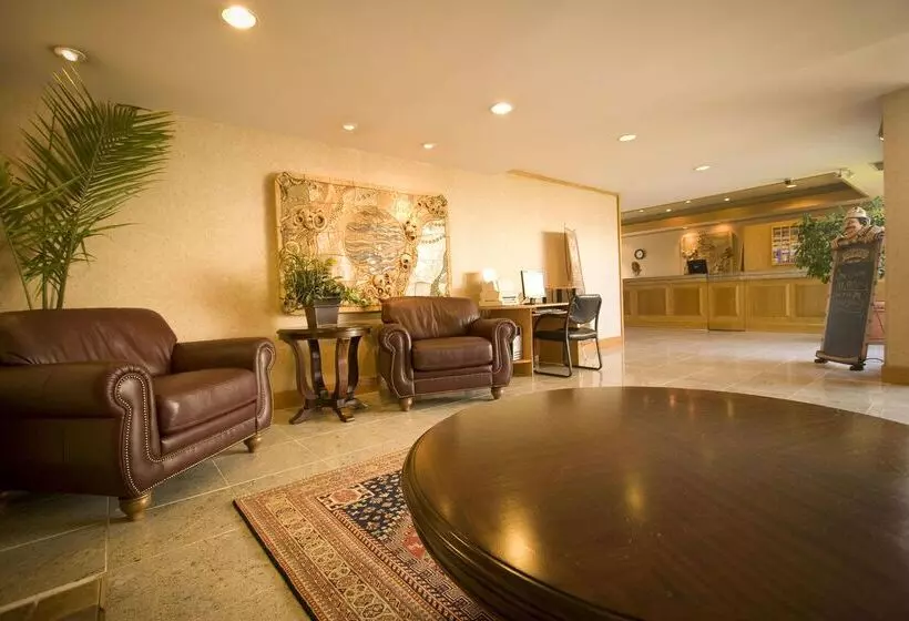 酒店 Coast Discovery Inn