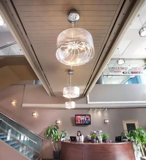 Отель Coliseum Inn