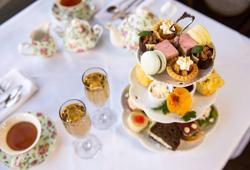 Hotel Pendray Inn And Tea House