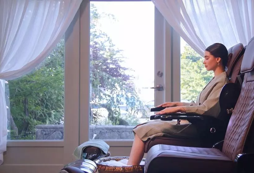 Отель Pendray Inn And Tea House