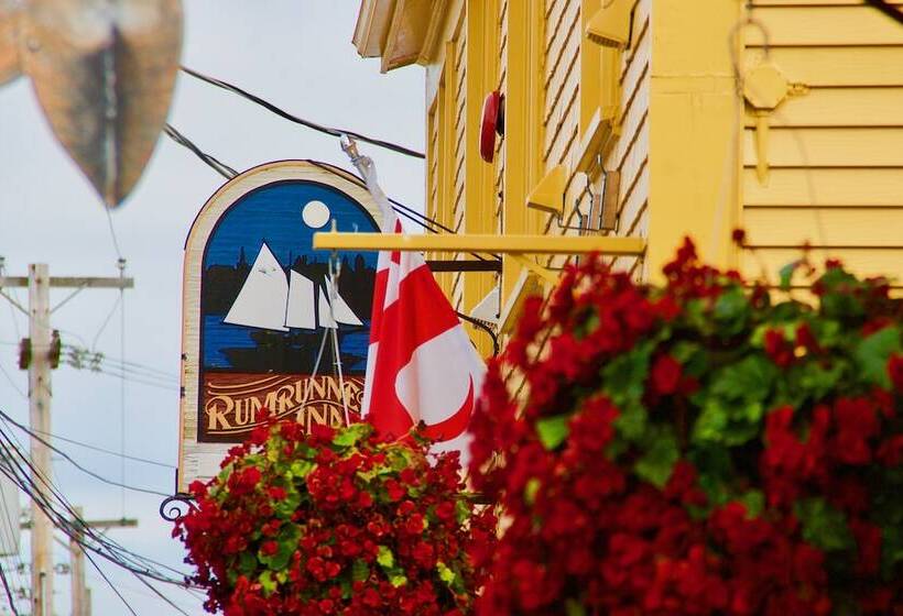 هتل Rum Runner Inn