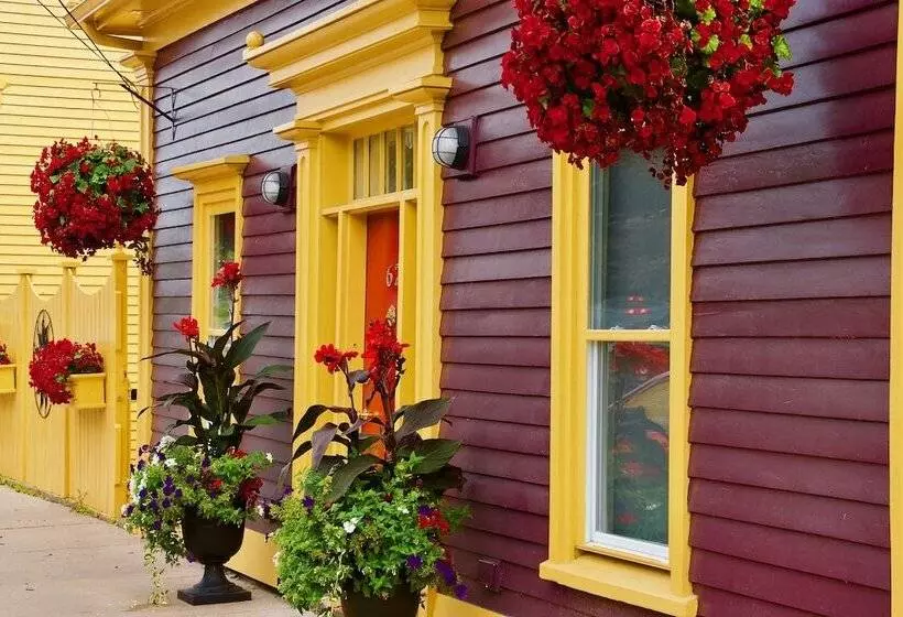 Отель Rum Runner Inn