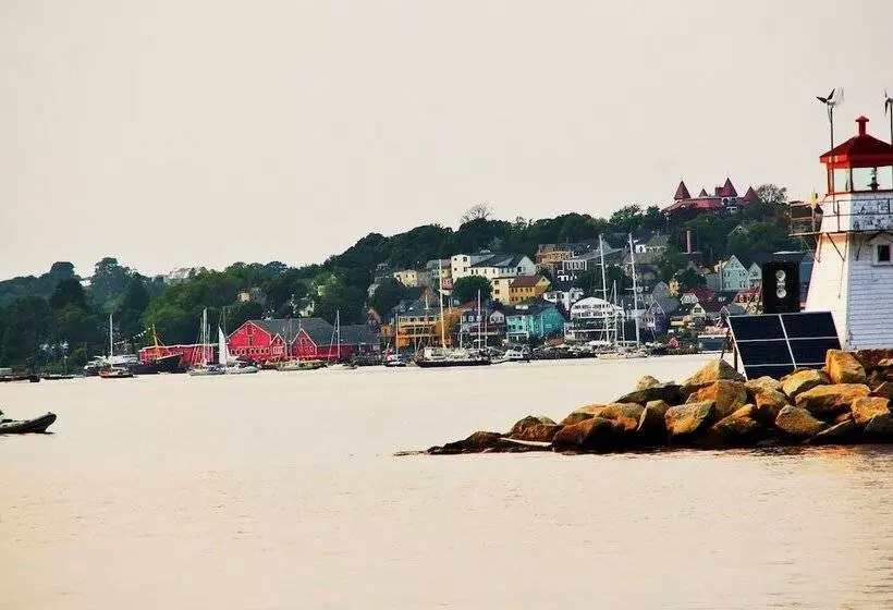 Отель Rum Runner Inn