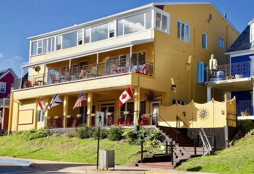 Отель Rum Runner Inn