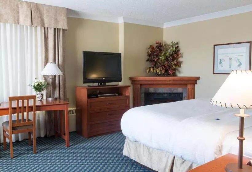 酒店 The Frobisher Inn