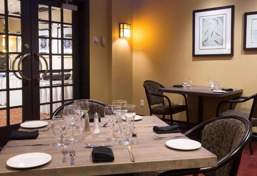 هتل The Frobisher Inn