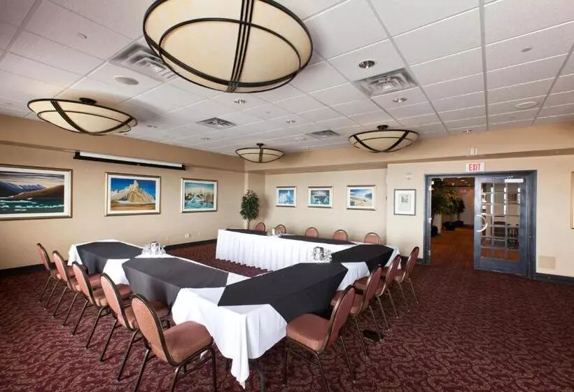 酒店 The Frobisher Inn