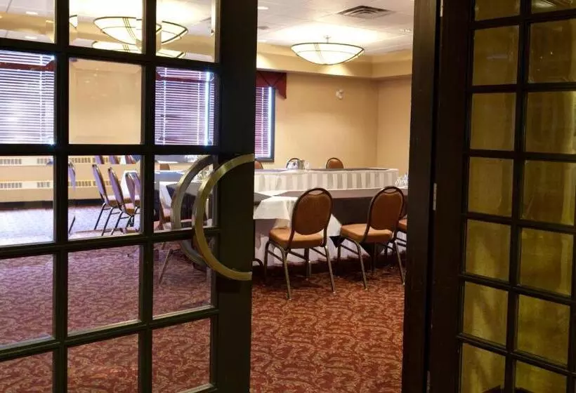 酒店 The Frobisher Inn