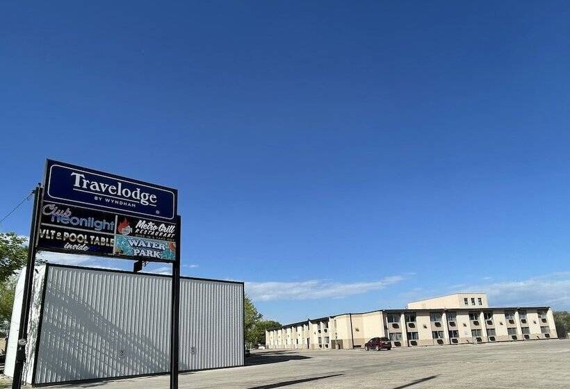 בית מלון כפרי Travelodge By Wyndham Winnipeg Airport