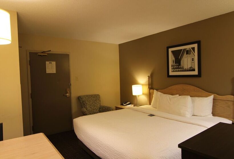 فندق Travelodge Suites By Wyndham Moncton