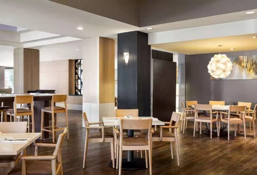 호텔 Hilton Vancouver Airport