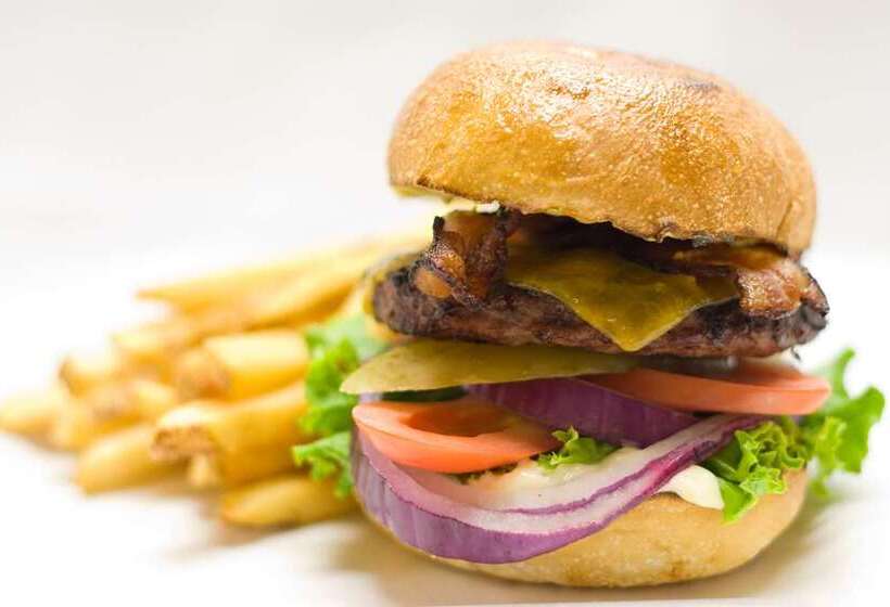 בית מלון כפרי Hilton Vancouver Airport