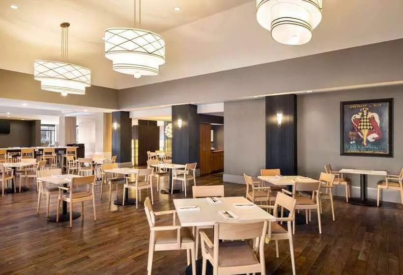 호텔 Hilton Vancouver Airport