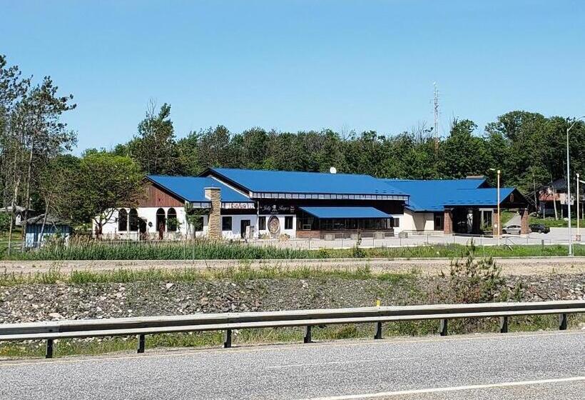 فندق Jolly Roger Inn & Resort