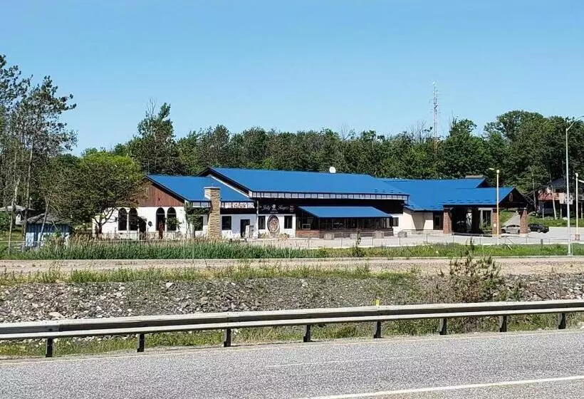 酒店 Jolly Roger Inn & Resort