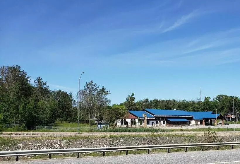 酒店 Jolly Roger Inn & Resort