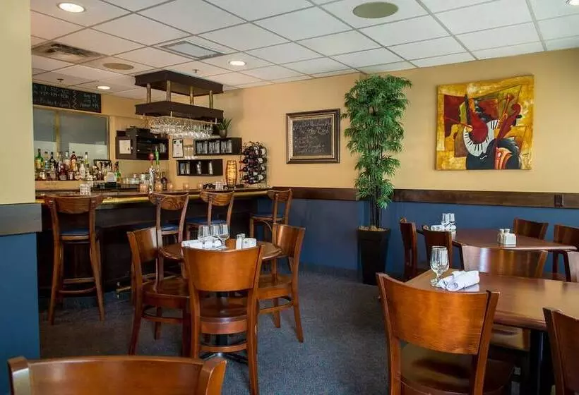 בית מלון כפרי Maritime Inn Antigonish